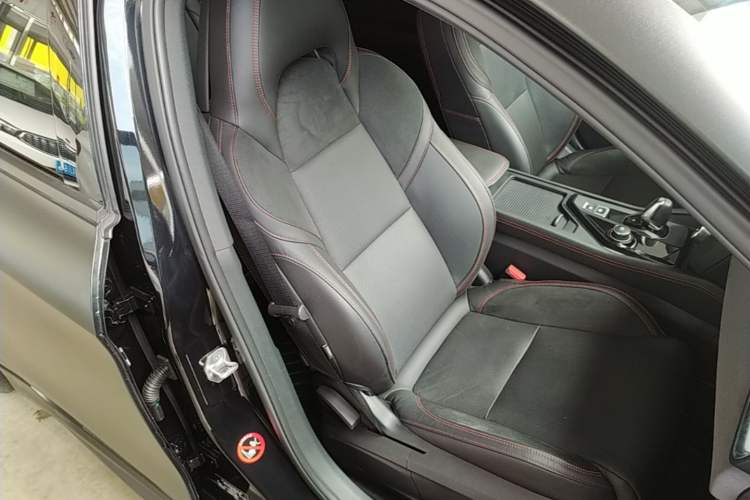 Used Lynk & Co 03 2018 1.5TD DCT Sport Edition China V Standard Right Front Seat