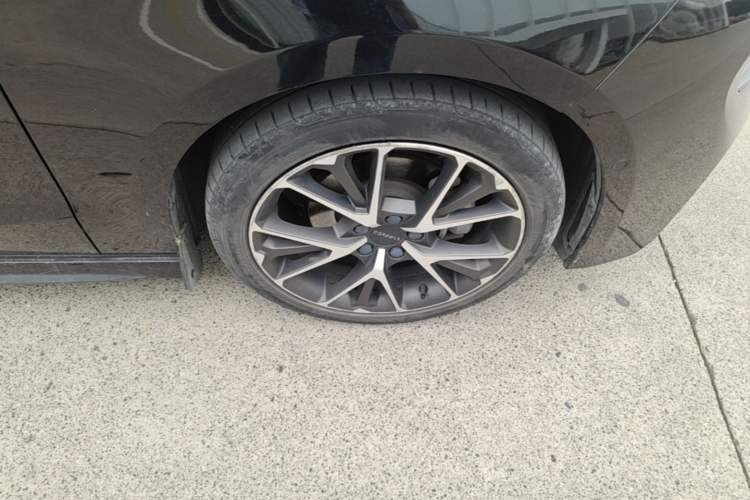 Used Lynk & Co 03 2018 1.5TD DCT JingPro Edition China V Standard Right Front Wheel Hub