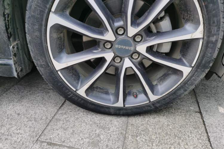 Used Lynk & Co 03 2018 1.5TD DCT Sport Edition China V Standard Right Front Wheel Hub