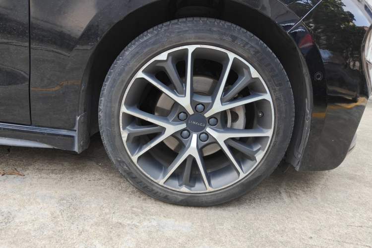 Used Lynk & Co 03 2018 1.5TD DCT JingPro Edition China V Standard Right Front Wheel Hub