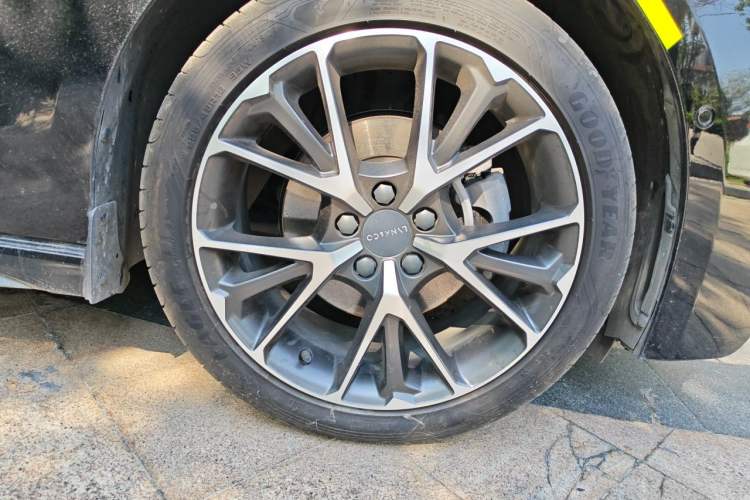 Used Lynk & Co 03 2018 1.5TD DCT JingPro Edition China V Standard Right Front Wheel Hub