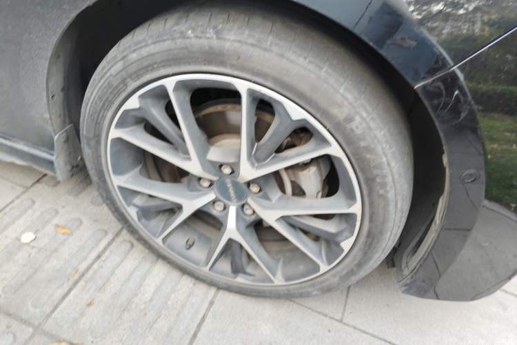 Used Lynk & Co 03 2018 1.5TD DCT JingPro Edition China V Standard Right Front Wheel Hub