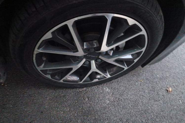 Used Lynk & Co 03 2018 1.5TD DCT JingPro Edition China V Standard Right Front Wheel Hub