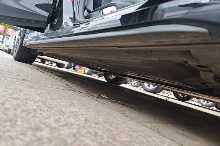 Used Lynk & Co 03 2018 1.5TD DCT JingPro Edition China V Standard Right Side Sill
