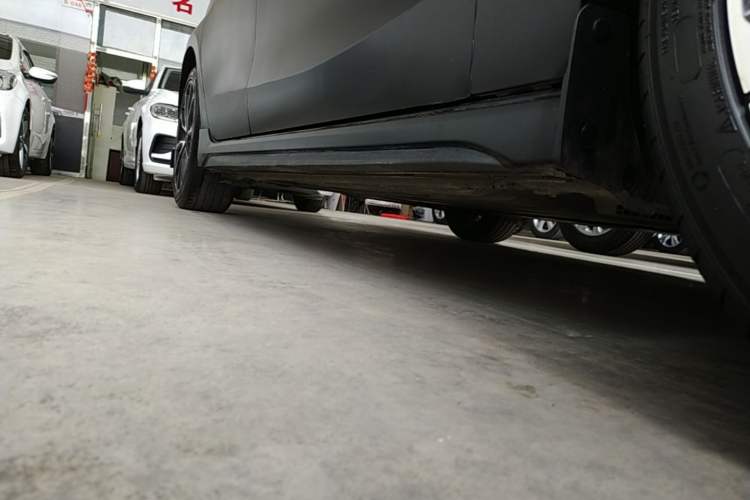 Used Lynk & Co 03 2018 1.5TD DCT Sport Edition China V Standard Right Side Sill