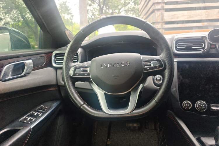 Used Lynk & Co 03 2018 1.5TD DCT JingPro Edition China V Standard Steering Wheel
