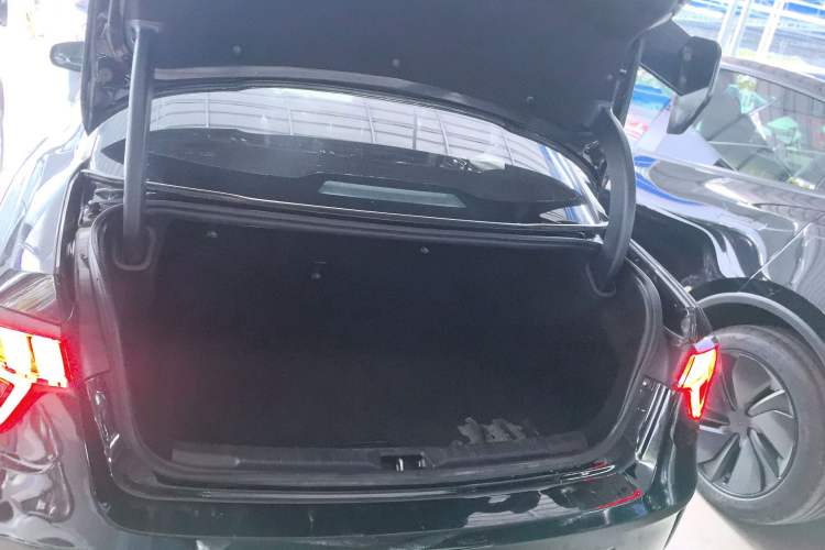 Used Lynk & Co 03 2018 1.5TD DCT Sport Edition China V Standard Trunk