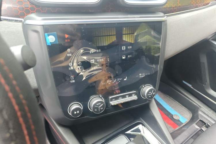 Used Lynk & Co 03 2018 1.5TD DCT Sport Edition China V Standard Audio And AC Panel