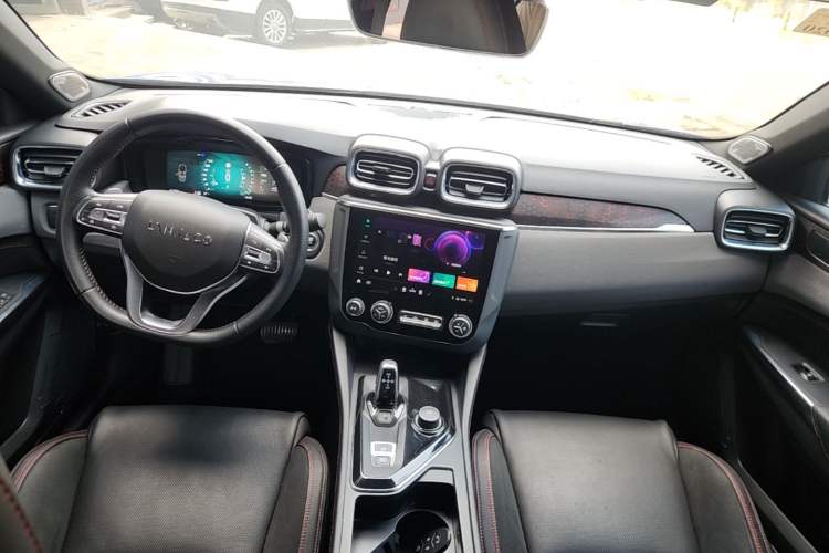 Used Lynk & Co 03 2018 1.5TD DCT JingPro Edition China V Standard Center Console
