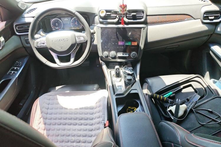 Used Lynk & Co 03 2018 1.5TD DCT JingPro Edition China V Standard Center Console
