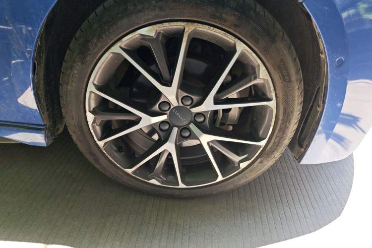 Used Lynk & Co 03 2018 1.5TD DCT JingPro Edition China V Standard Right Front Wheel Hub