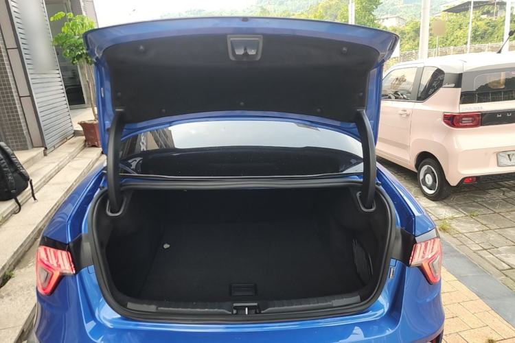 Used Lynk & Co 03 2018 1.5TD DCT JingPro Edition China V Standard Trunk