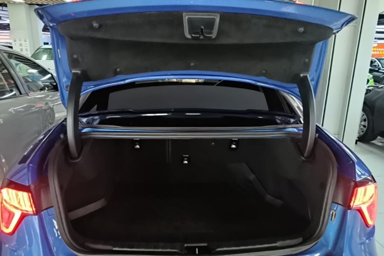 Used Lynk & Co 03 2018 1.5TD DCT JingPro Edition China V Standard Trunk
