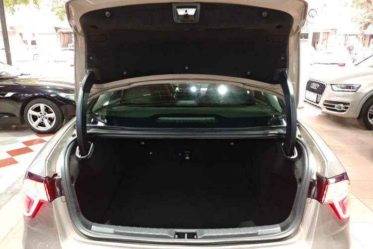 Used Lynk & Co 03 2018 1.5TD DCT Version China V Standard Trunk