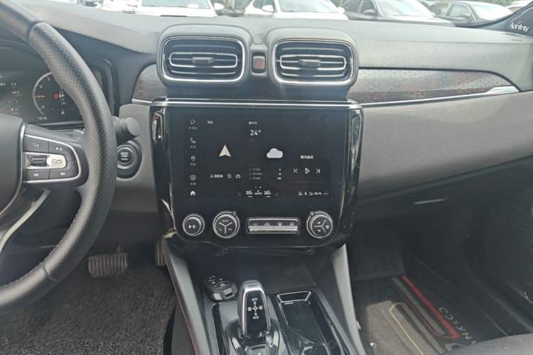 Used Lynk & Co 03 2018 1.5TD DCT JingPro Edition China V Standard Audio And AC Panel