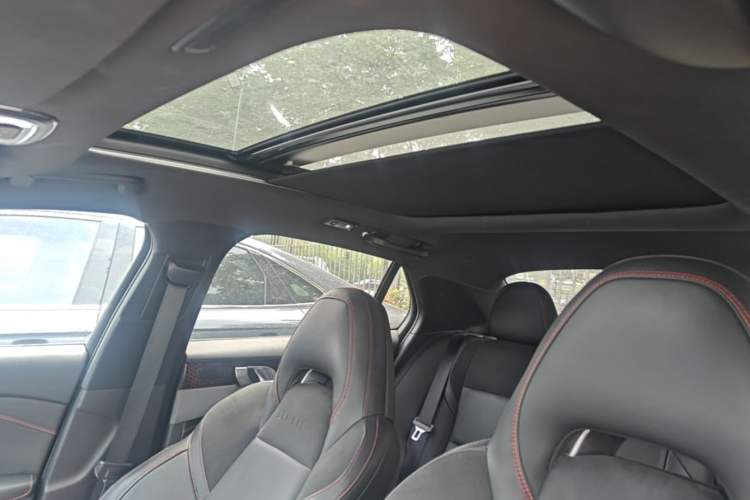 Used Lynk & Co 03 2018 1.5TD DCT JingPro Edition China V Standard Headliner