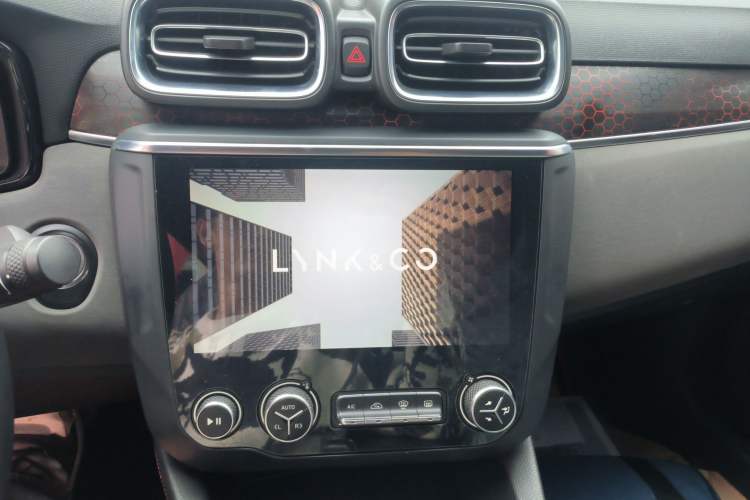Used Lynk & Co 03 2018 1.5TD DCT Sport Edition China V Standard Audio And AC Panel