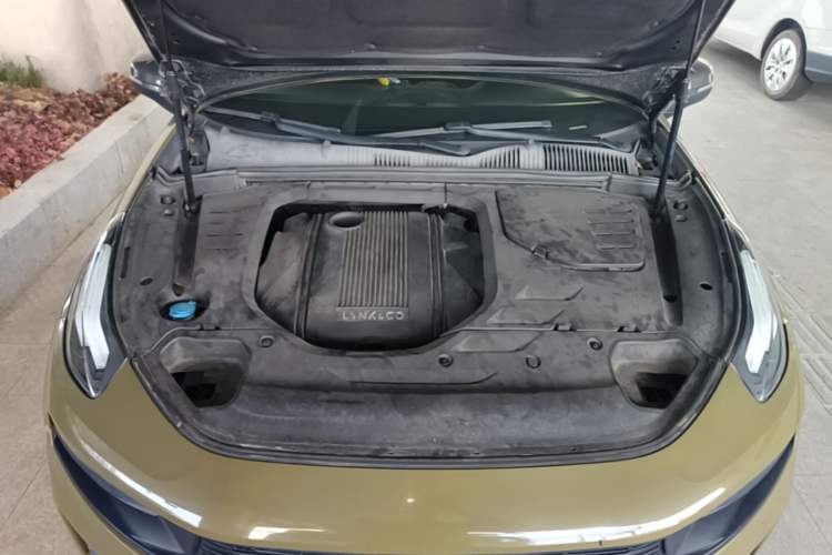Used Lynk & Co 03 2018 1.5TD DCT JingPro Edition China V Standard Engine Bay