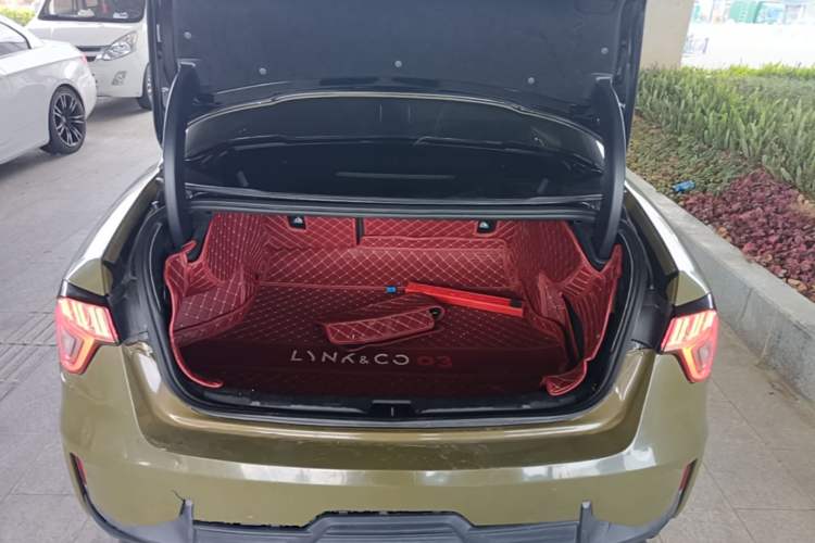 Used Lynk & Co 03 2018 1.5TD DCT JingPro Edition China V Standard Trunk