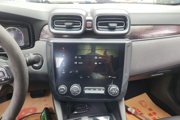 Used Lynk & Co 03 2018 1.5TD DCT Sport Edition China V Standard Audio And AC Panel