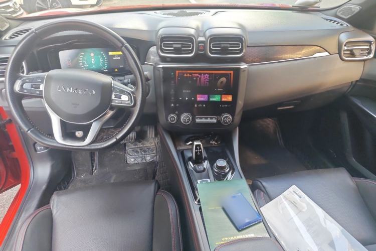 Used Lynk & Co 03 2018 1.5TD DCT JingPro Edition China V Standard Center Console