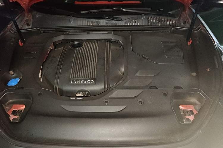 Used Lynk & Co 03 2018 1.5TD DCT JingPro Edition China V Standard Engine Bay