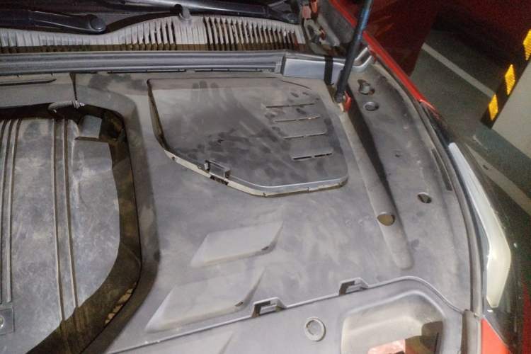Used Lynk & Co 03 2018 1.5TD DCT JingPro Edition China V Standard Engine Bay Left