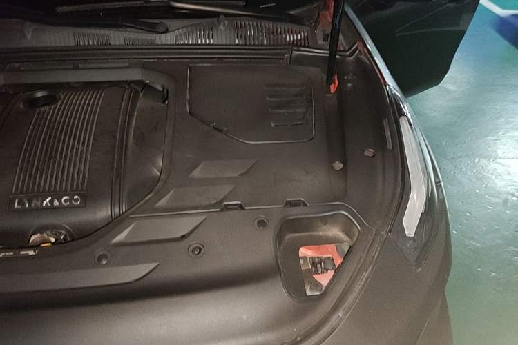 Used Lynk & Co 03 2018 1.5TD DCT JingPro Edition China V Standard Engine Bay Left