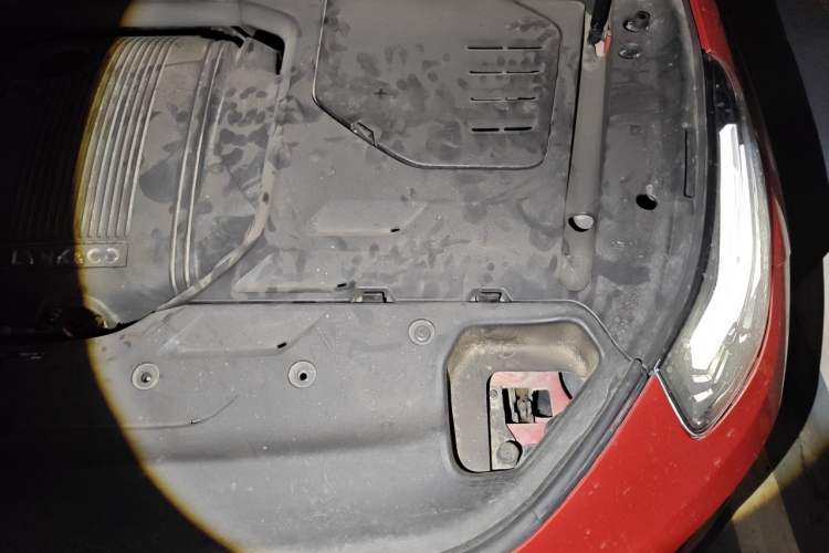 Used Lynk & Co 03 2018 1.5TD DCT JingPro Edition China V Standard Engine Bay Left