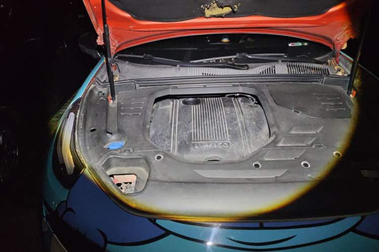 Used Lynk & Co 03 2018 1.5TD DCT JingPro Edition China V Standard Engine Bay Right