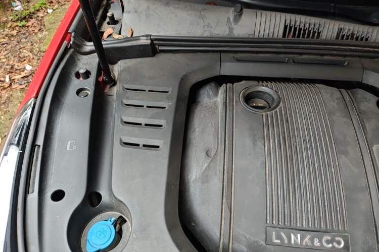 Used Lynk & Co 03 2018 1.5TD DCT JingPro Edition China V Standard Engine Bay Right