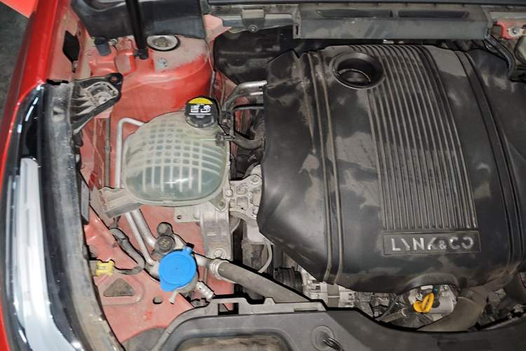 Used Lynk & Co 03 2018 1.5TD DCT JingPro Edition China V Standard Engine Bay Right