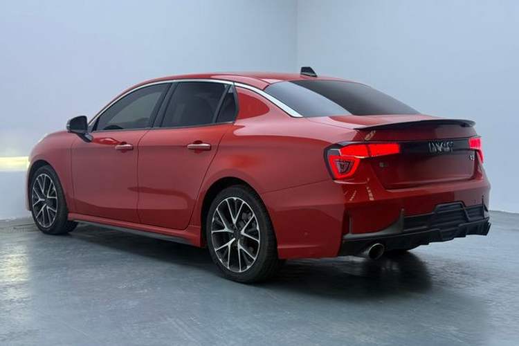 Used Lynk & Co 03 2018 1.5TD DCT JingPro Edition China V Standard Exterior 5