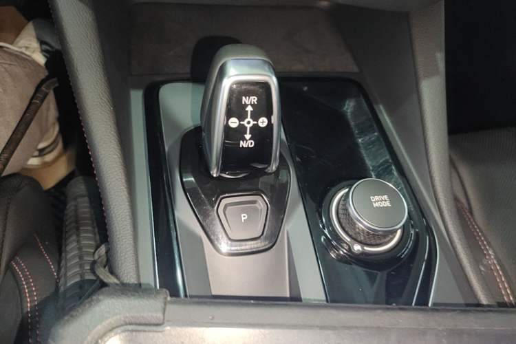 Used Lynk & Co 03 2018 1.5TD DCT JingPro Edition China V Standard Gear Lever