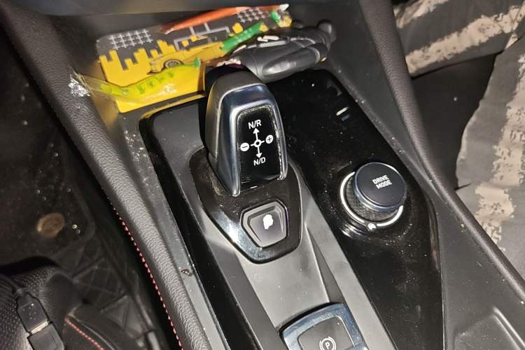 Used Lynk & Co 03 2018 1.5TD DCT JingPro Edition China V Standard Gear Lever