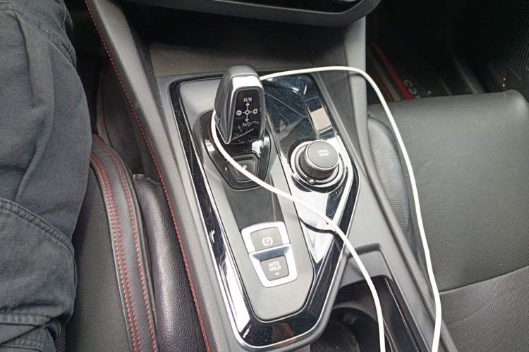 Used Lynk & Co 03 2018 1.5TD DCT JingPro Edition China V Standard Gear Lever