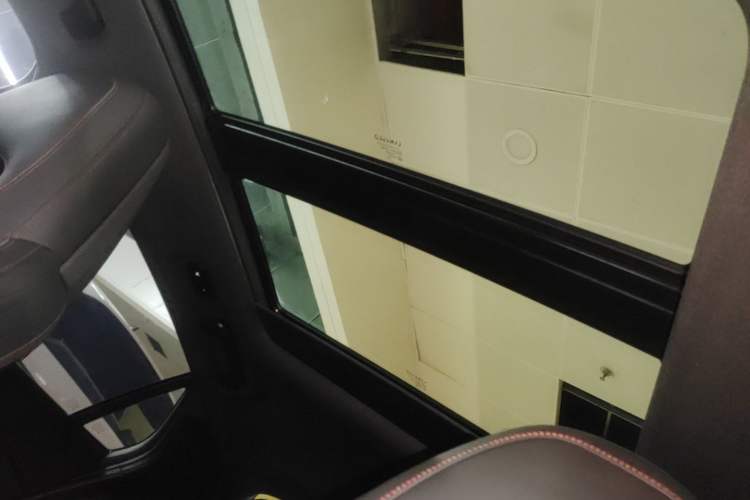 Used Lynk & Co 03 2018 1.5TD DCT JingPro Edition China V Standard Headliner