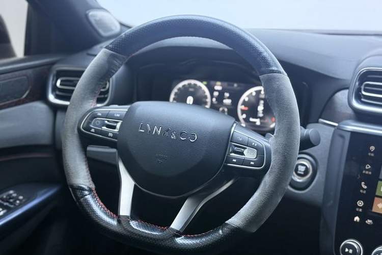 Used Lynk & Co 03 2018 1.5TD DCT JingPro Edition China V Standard Interior 3