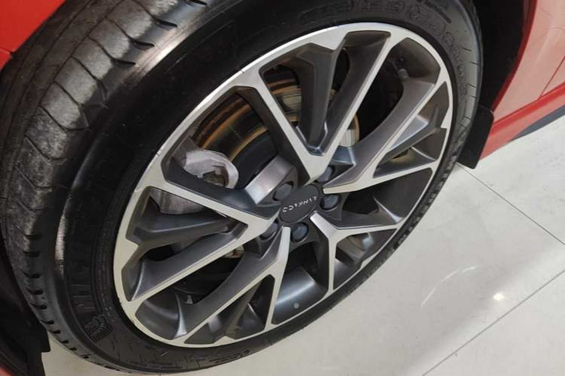 Used Lynk & Co 03 2018 1.5TD DCT JingPro Edition China V Standard Left Front Wheel Hub