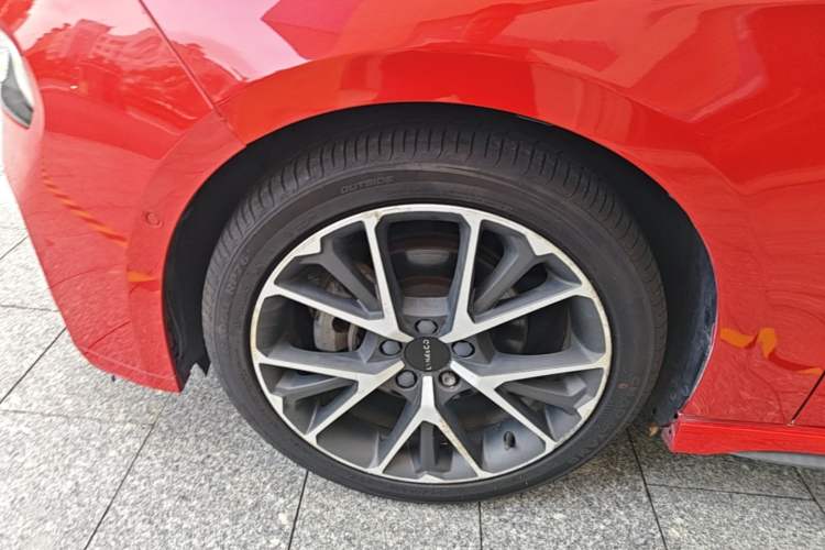 Used Lynk & Co 03 2018 1.5TD DCT JingPro Edition China V Standard Left Front Wheel Hub