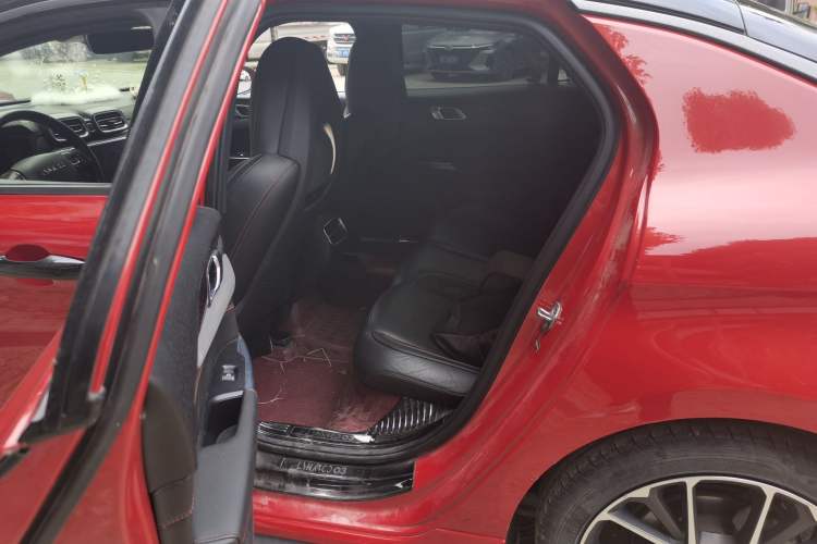 Used Lynk & Co 03 2018 1.5TD DCT JingPro Edition China V Standard Left Rear Seat