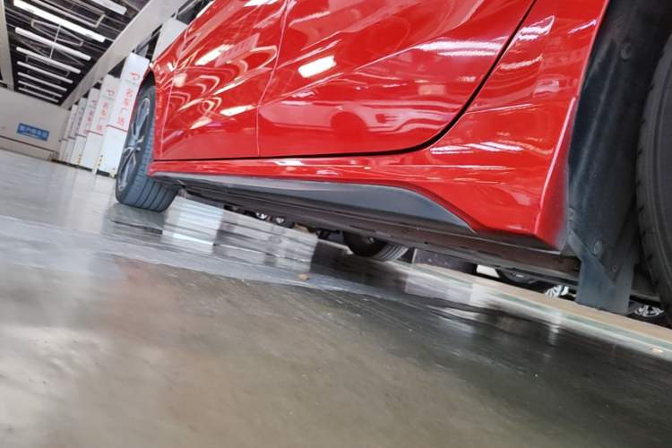 Used Lynk & Co 03 2018 1.5TD DCT Sport Edition China V Standard Left Side Sill