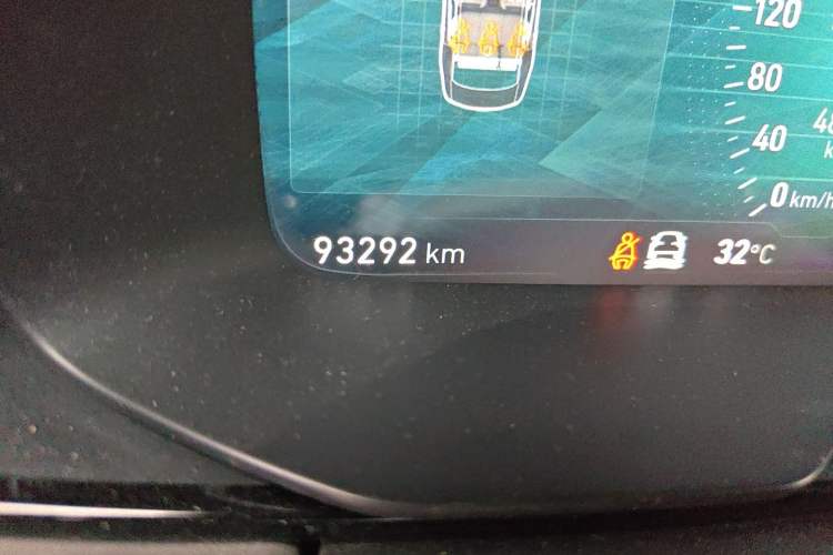 Used Lynk & Co 03 2018 1.5TD DCT Sport Edition China V Standard Odometer Close Up