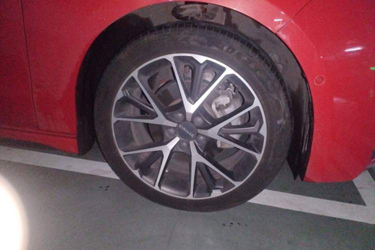 Used Lynk & Co 03 2018 1.5TD DCT JingPro Edition China V Standard Right Front Wheel Hub