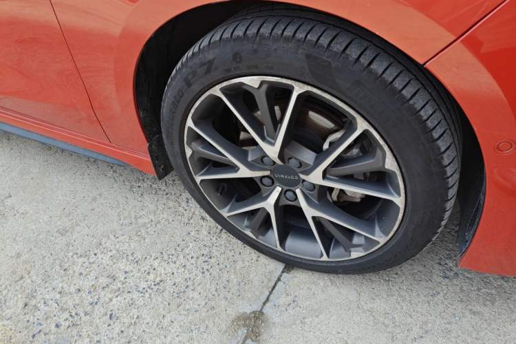 Used Lynk & Co 03 2018 1.5TD DCT JingPro Edition China V Standard Right Front Wheel Hub