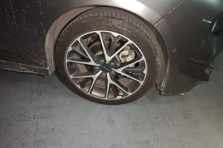 Used Lynk & Co 03 2018 1.5TD DCT JingPro Edition China V Standard Right Front Wheel Hub