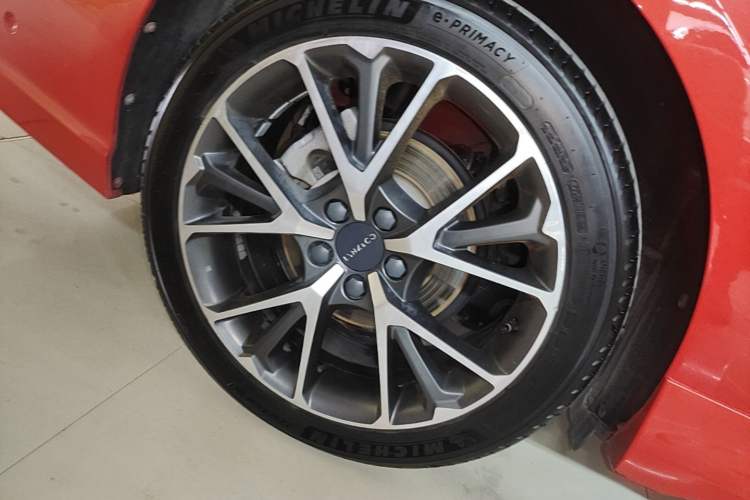 Used Lynk & Co 03 2018 1.5TD DCT JingPro Edition China V Standard Right Rear Wheel Hub