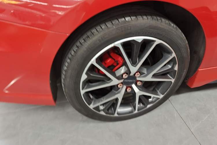 Used Lynk & Co 03 2018 1.5TD DCT JingPro Edition China V Standard Right Rear Wheel Hub