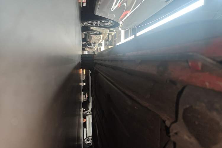 Used Lynk & Co 03 2018 1.5TD DCT JingPro Edition China V Standard Right Side Sill