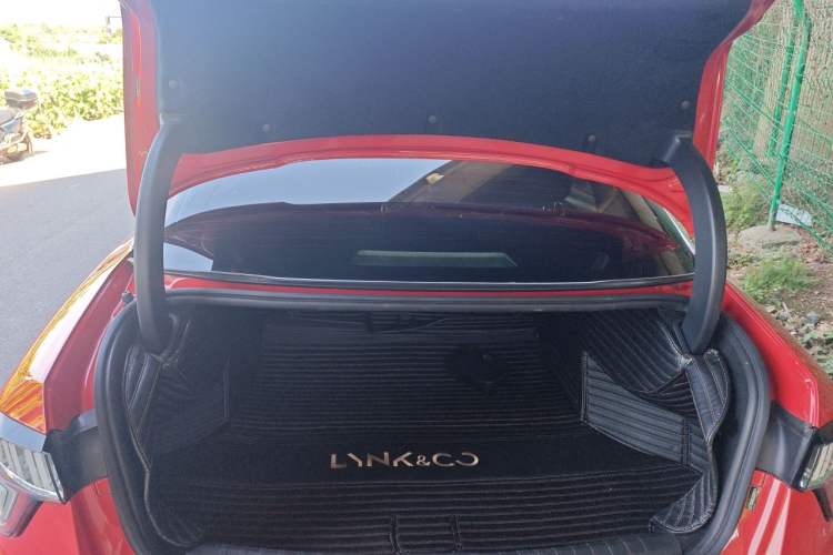 Used Lynk & Co 03 2018 1.5TD DCT Sport Edition China V Standard Trunk